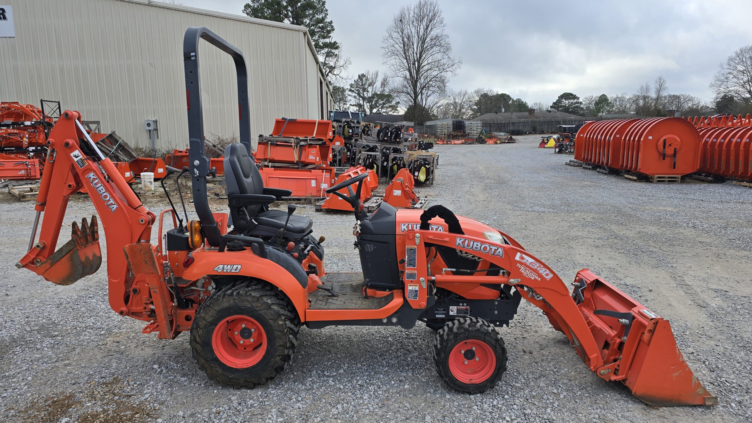 Kubota L48 4WD Tractor/Loader/Backhoe - Tuscaloosa Tractor, Inc. Kubota L48 4WD Tractor/Loader/Backhoe - Tuscaloosa Tractor, Inc.